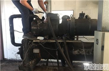 �R�����ݗU���s�C��Ҋ���ϾS��